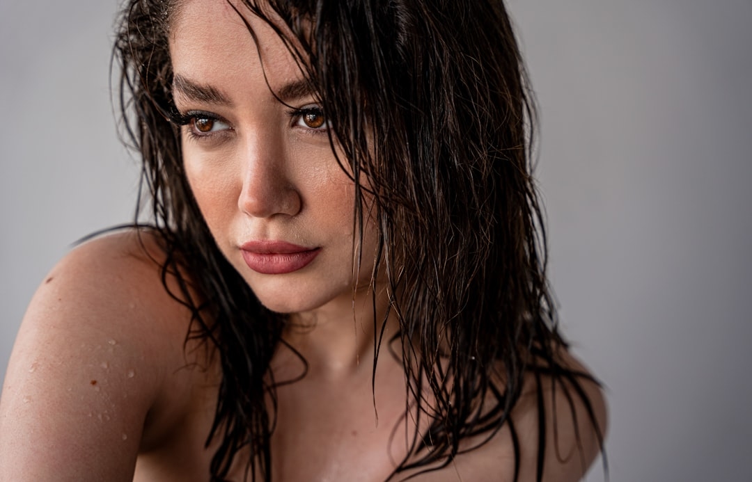 Why Is My Hair Greasy After I Wash It? A Stylist’s Guide to Restoration