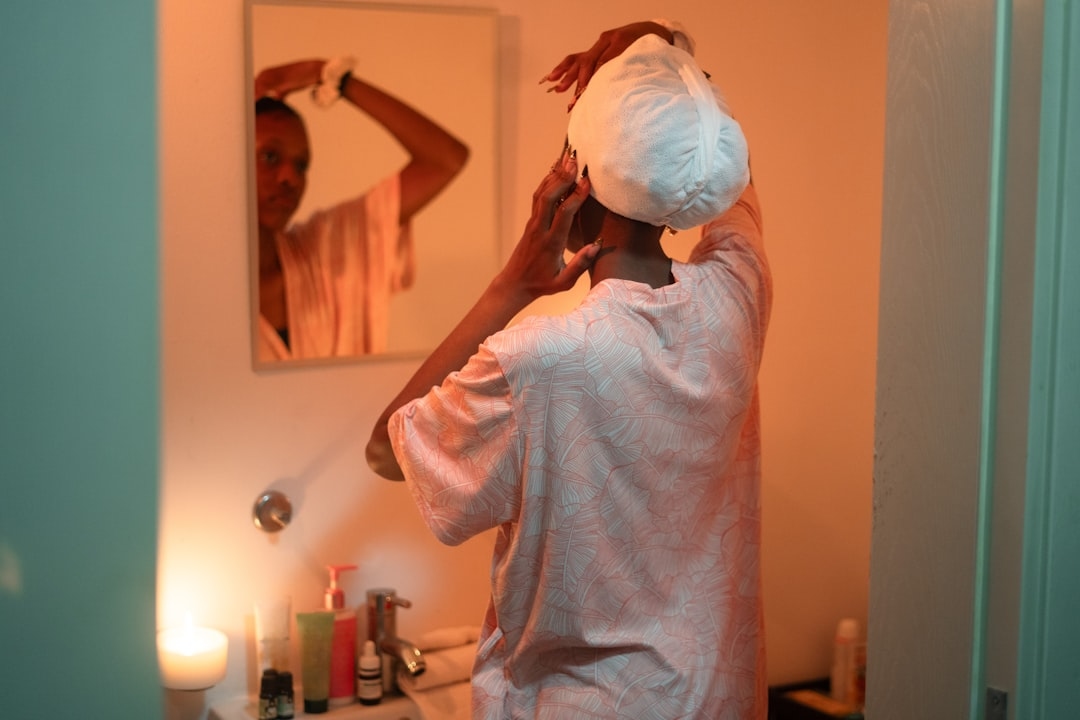 Does Conditioner Clean Hair? Understanding What Conditioner Actually Does